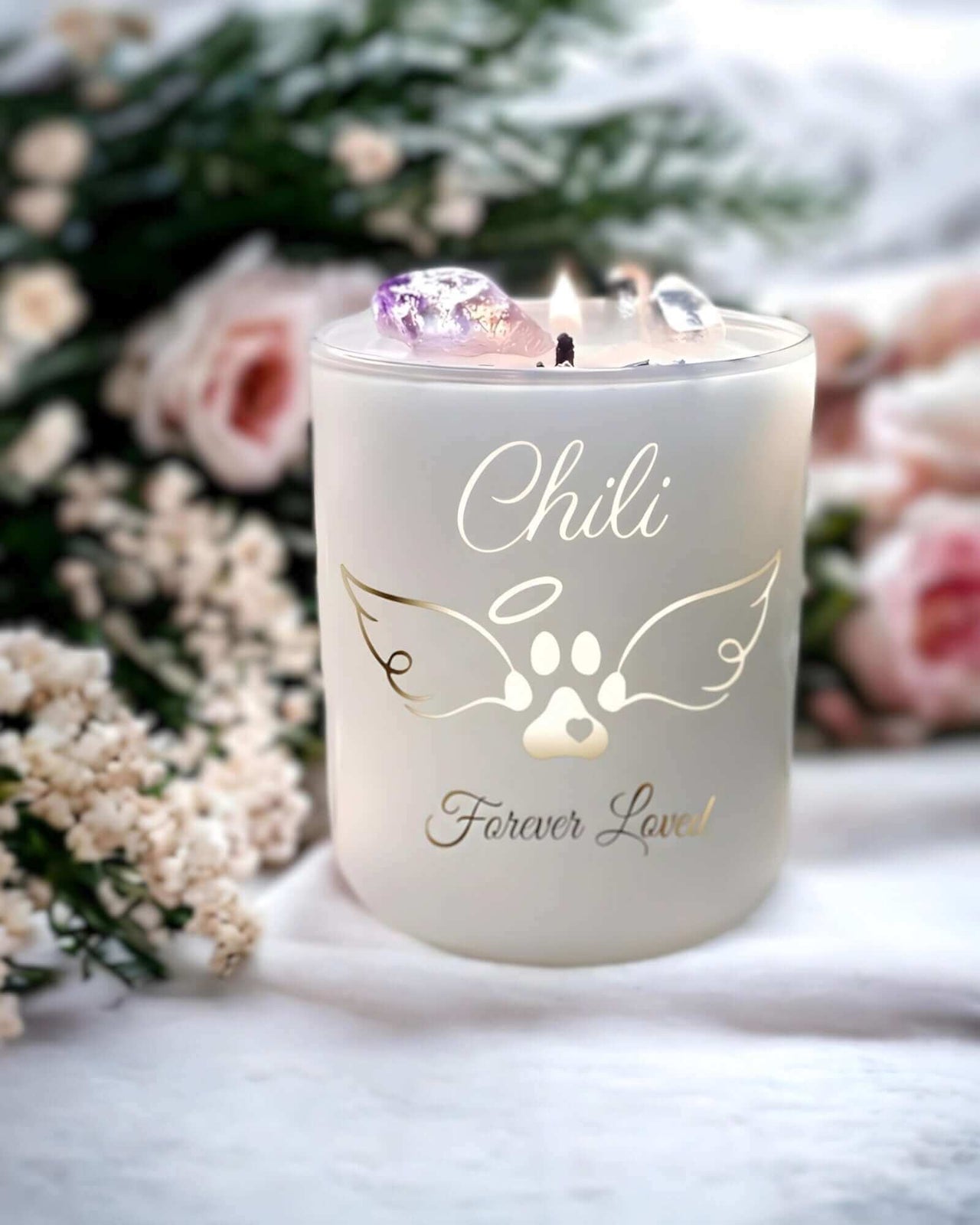 a heartfelt and personalised tribute to honour the memory of your beloved pet. This candle serves as a beautiful and symbolic reminder that your pet's memory lives on in your heart.