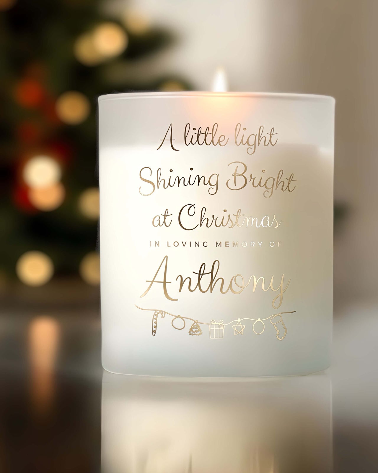 Personalised white Christmas Memorial Candle - Honour Loved Ones with a Heartfelt Tribute