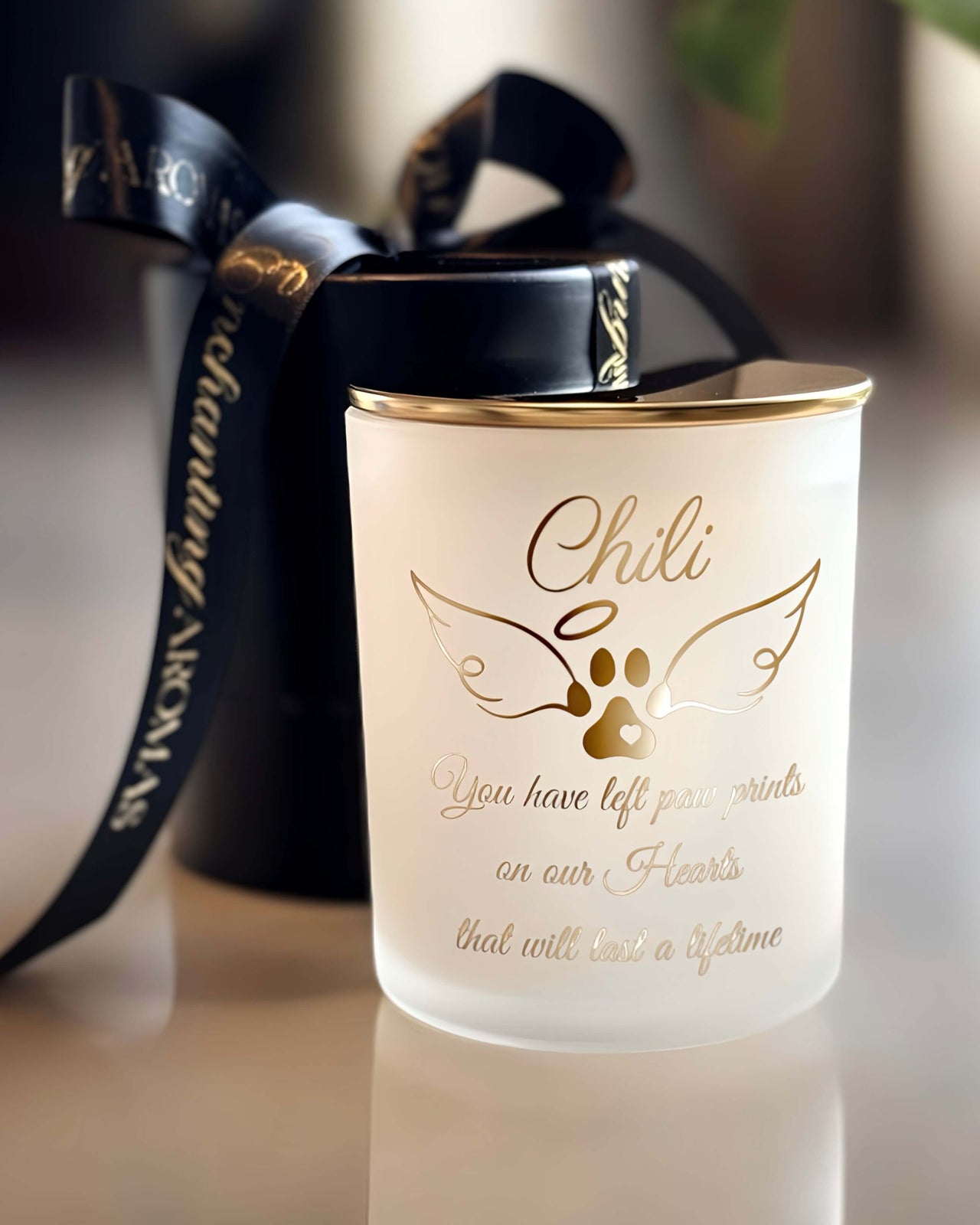 Heartfelt and personalised tribute to honour the memory of your beloved pet. This candle serves as a beautiful and symbolic reminder that your pet's memory lives on in your heart.