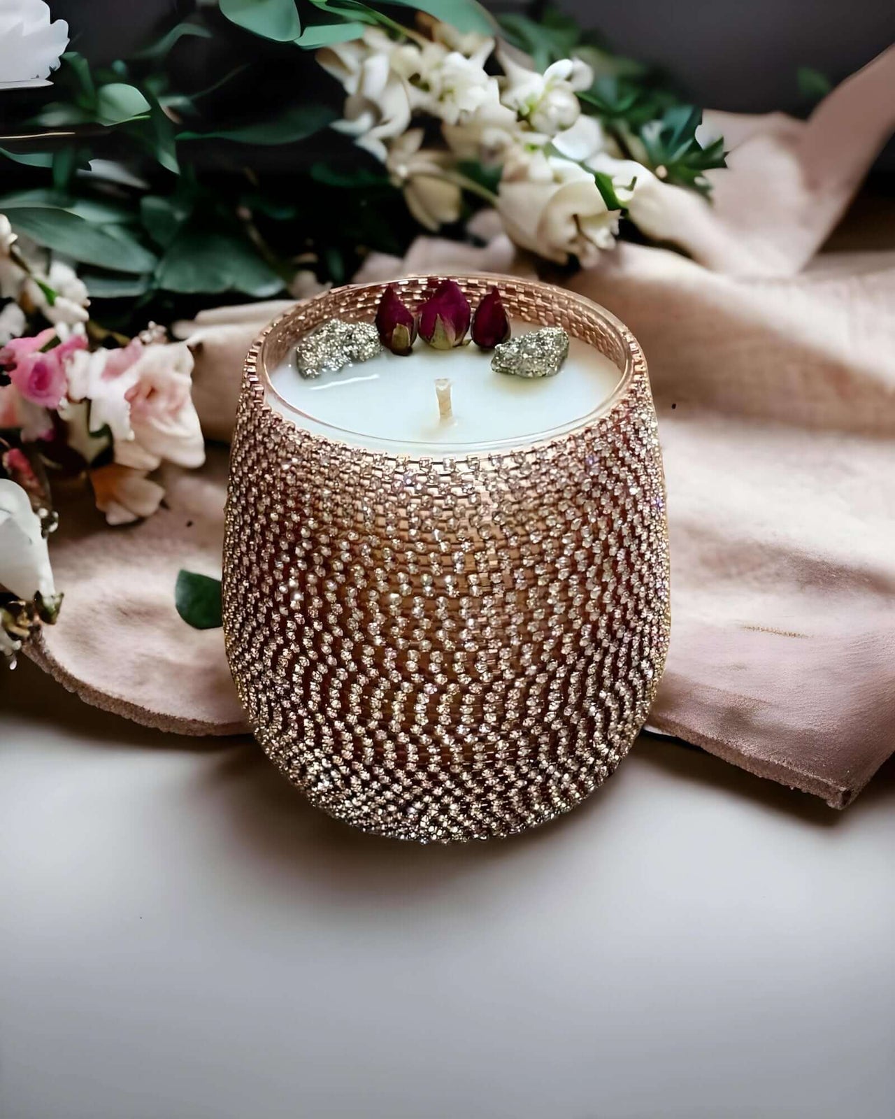 Luxury Bling Candle - Pyrite Sparkle Add glamour with the Beautiful Bling Candle, infused with Pyrite