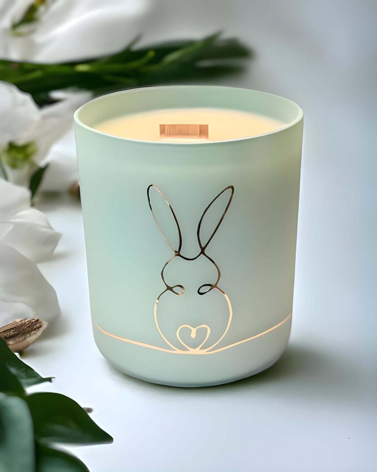 Bunny Love Candle with a wooden wick - mint green