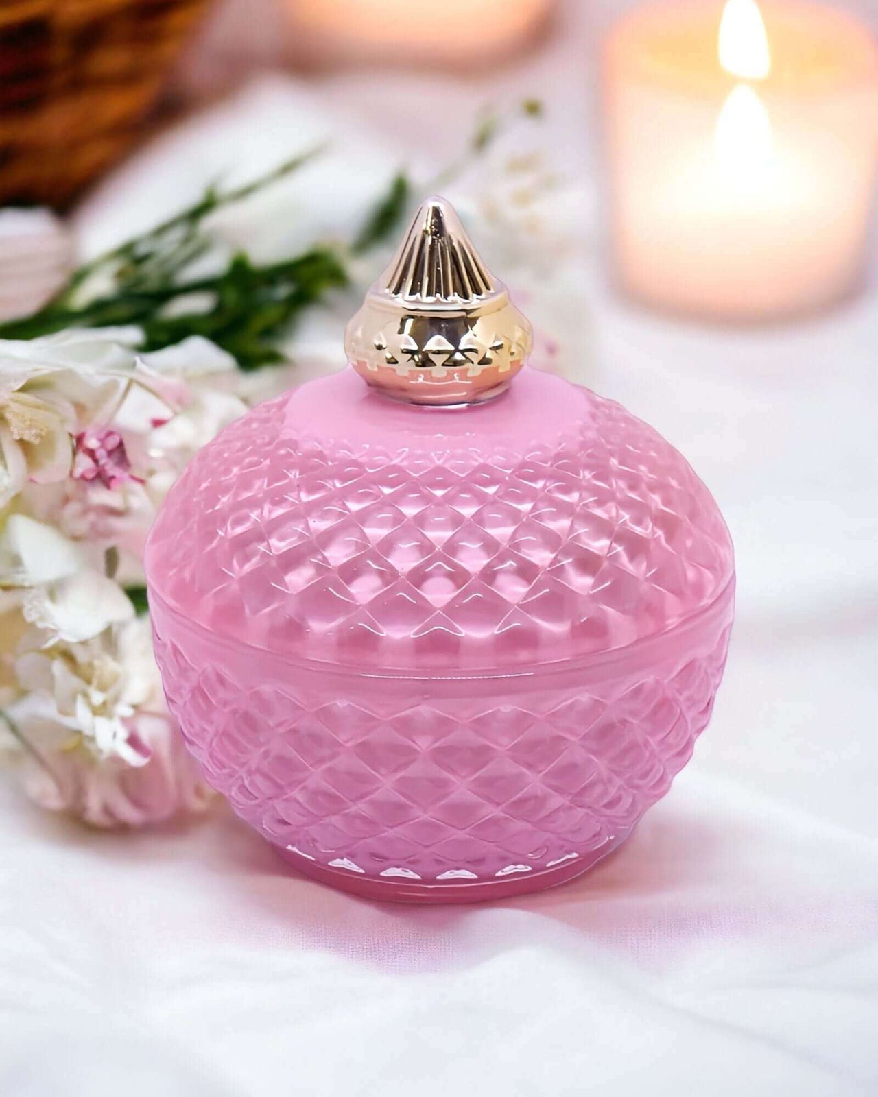 Add a touch of elegance this Easter with our Pink Easter Elegance Candle. A luxury Australian-made pink candle, perfect for festive and elegant decor. $38.00