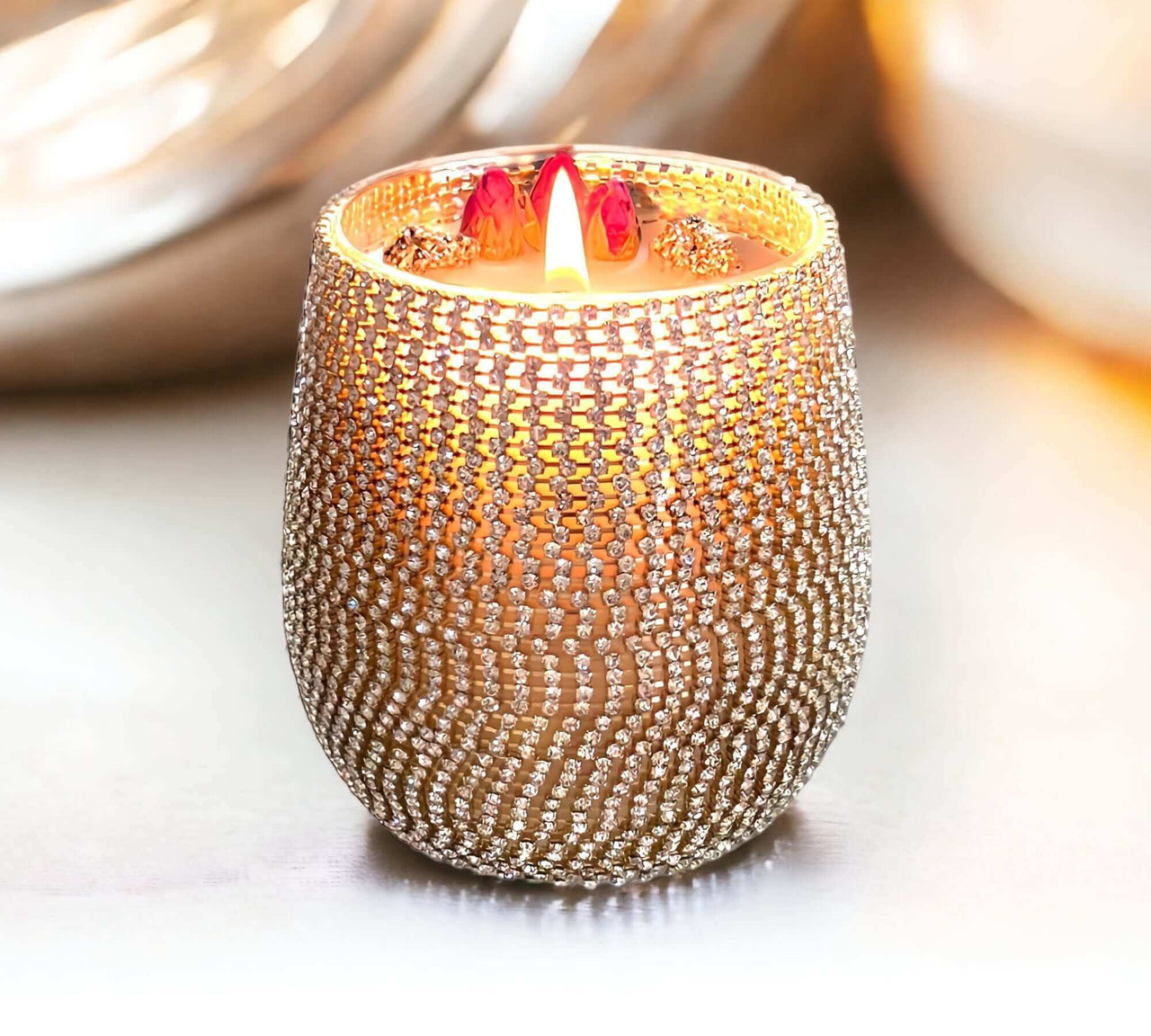 Luxury Bling Candle - Pyrite Sparkle Add glamour with the Beautiful Bling Candle, infused with Pyrite.